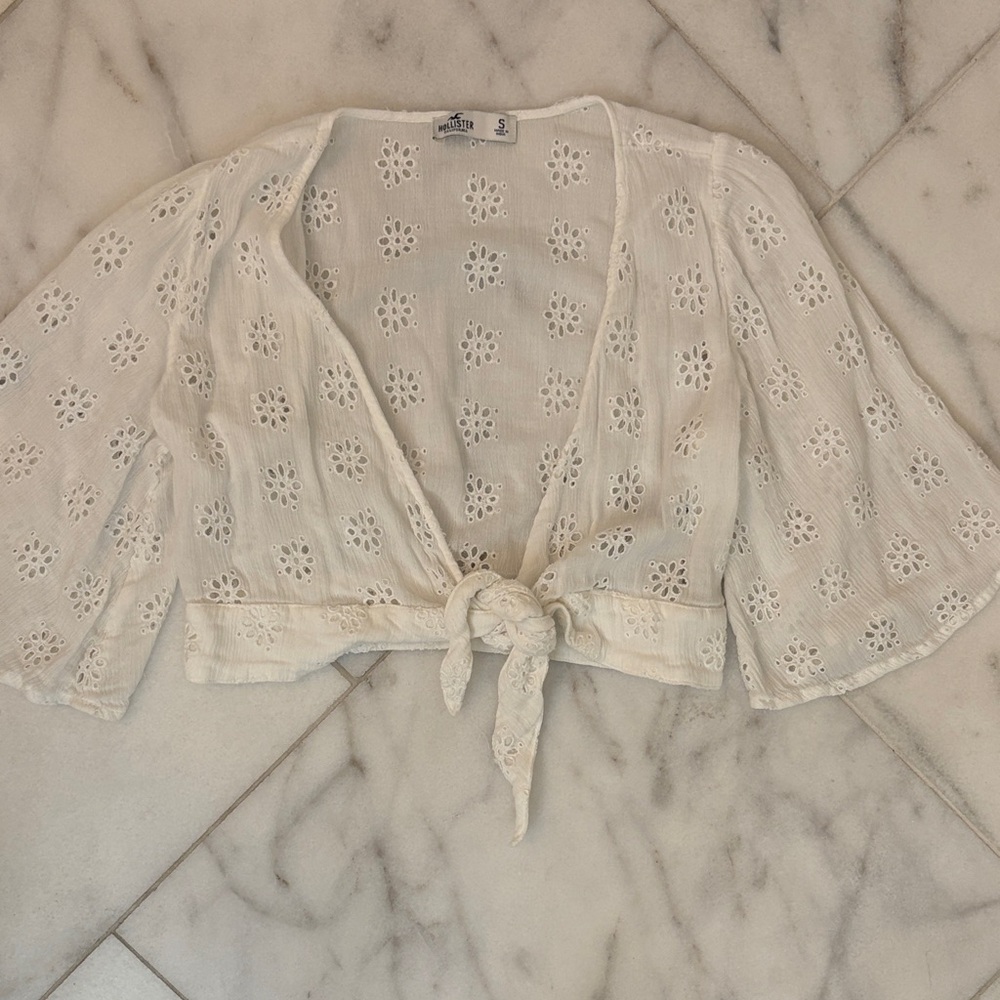 Hollister Cream/White Eyelet Tie-Front Blouse